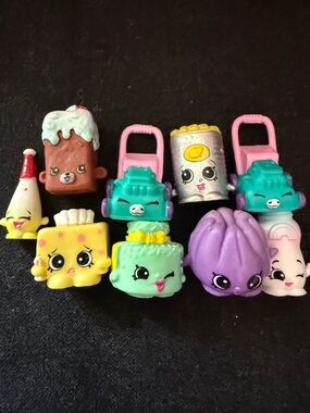 Shopkins Season 5 & 6 Collection includes Rare pieces